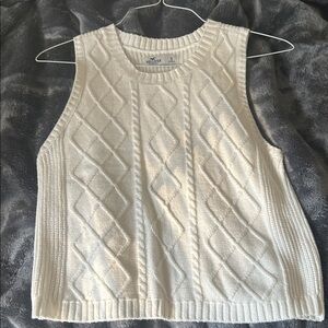 Hollister White Cable Knit Sleeveless Sweater